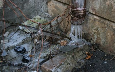 Frozen Pipe Solutions: Quick Fixes & Avoiding DIY Disasters